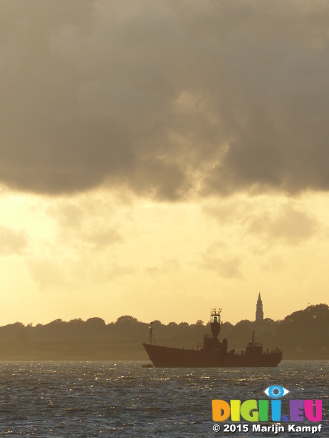 FZ019429 Lighthouse boat in Harwich harbour